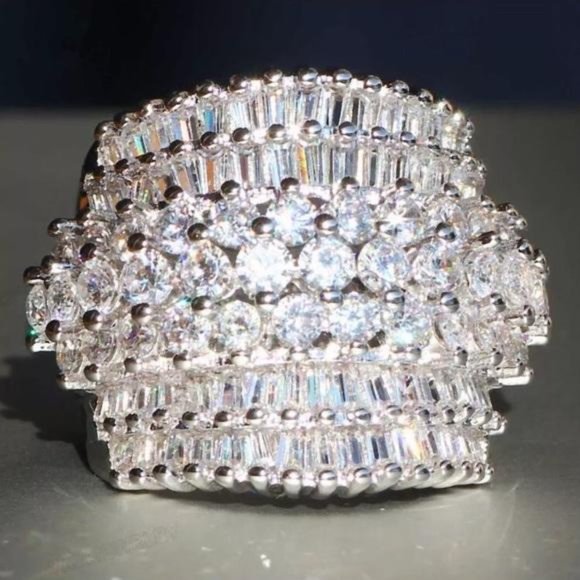 Jewelry - New Princess Cut 18 CT Silver Ring, cute Ring, shiny Ring.